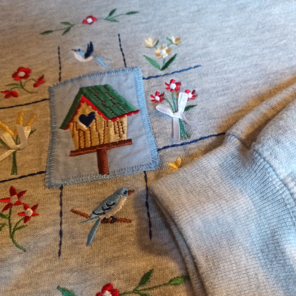 Vintage Grandma Embroidered Sweater - Picture 2 of 7